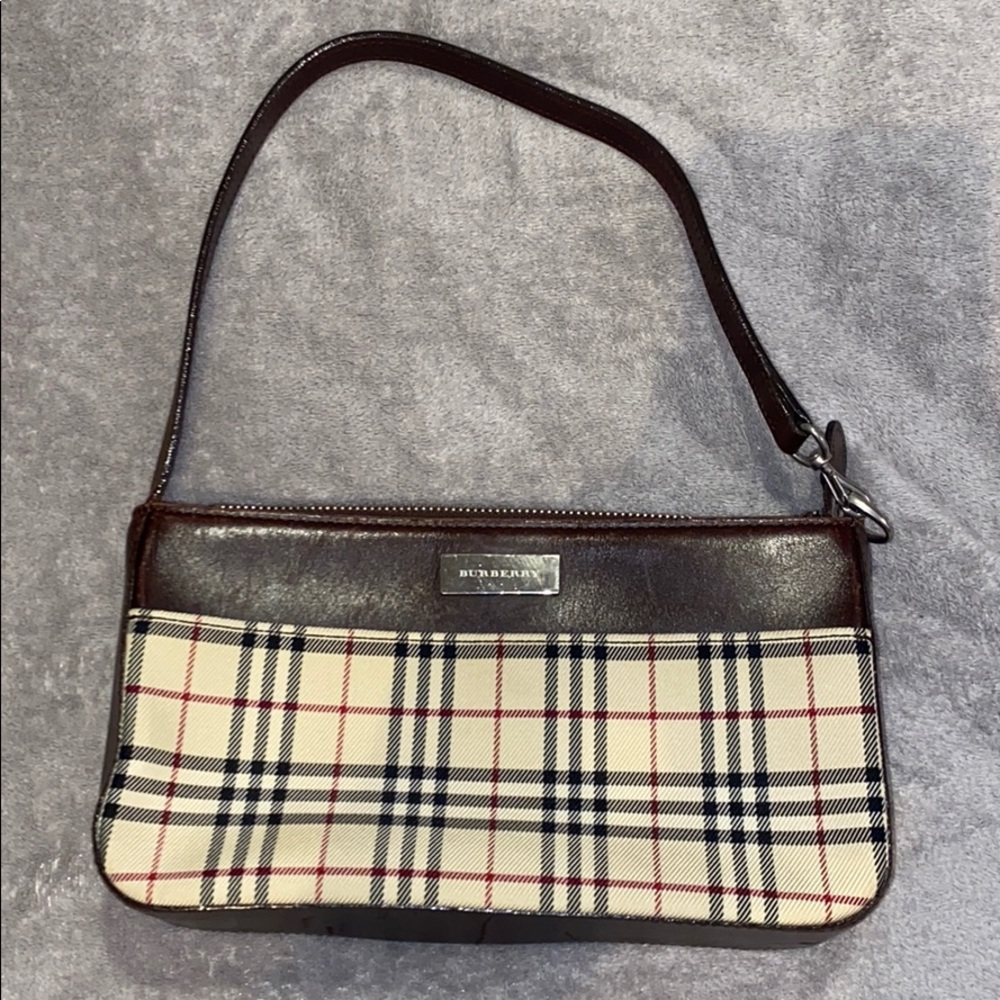 Burberry purse